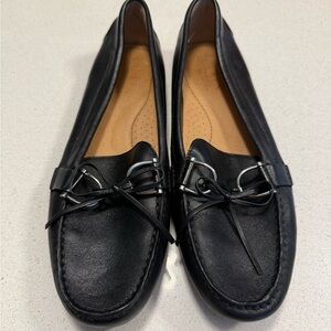 Ralph Lauren Classic Black Leather Bow Loafers for Women